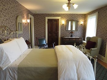 Stone Chalet B&B Inn And Event Center آن آربر، ميشيغان المظهر الخارجي الصورة